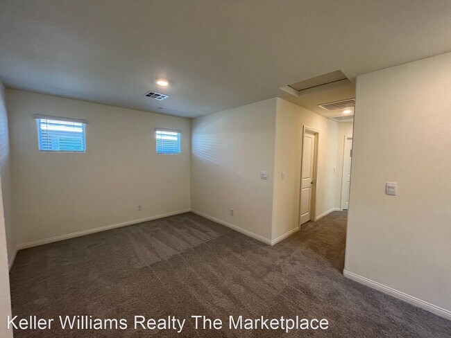 Building Photo - 4 br, 3 bath House - 428 Larksong Ave