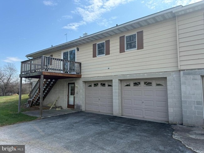 Building Photo - 190 Bachmans Valley Rd