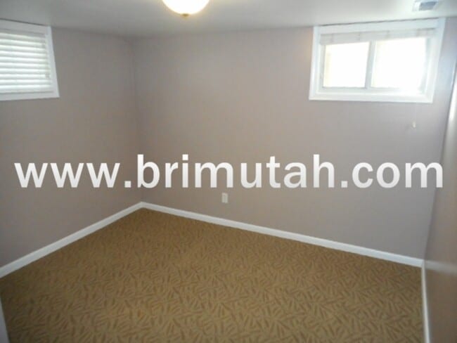 Building Photo - 1632 E Kensington Ave