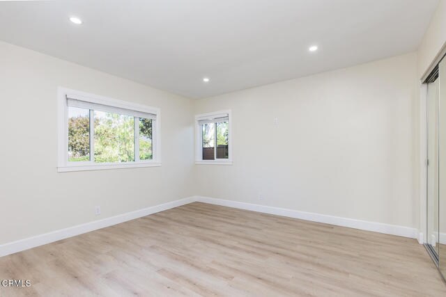 Building Photo - 550 MacDonald St