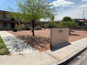 Building Photo - ** 2 WEEKS FREE RENT SPECIAL ** (ask for detailed information about promo)