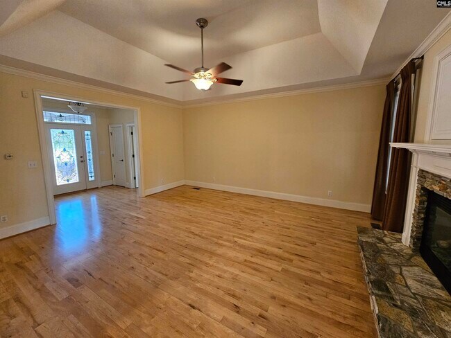 Building Photo - 120 Mossy Ln