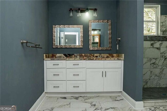 Building Photo - 1433 Merriman Ln NE