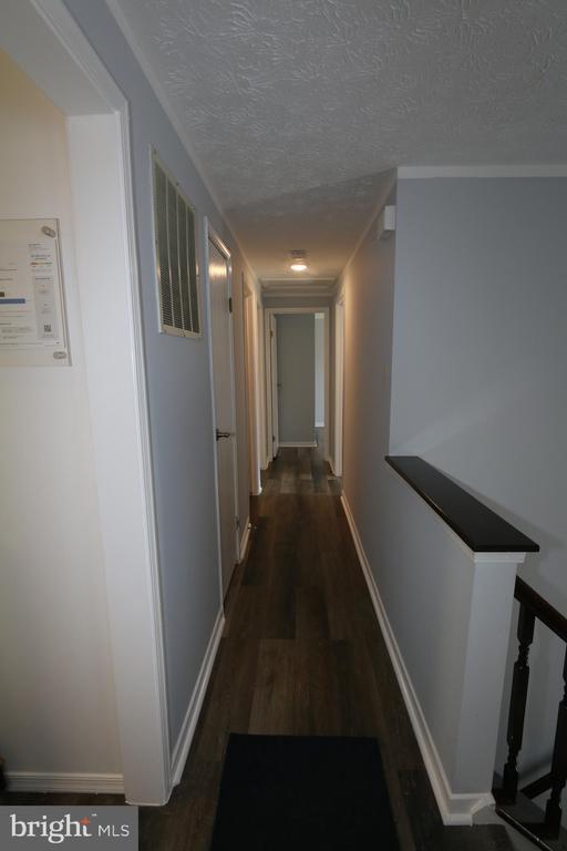 Building Photo - 6512 Cricket Pl