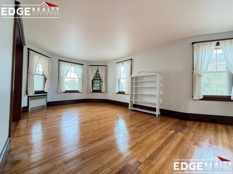 Building Photo - 241 Boylston St