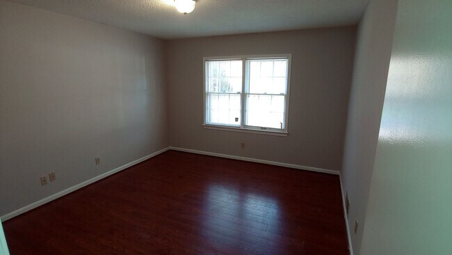 Building Photo - Nice 3 bedroom 2 bath Home in Northwood Lake