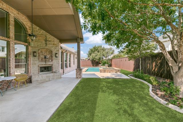 Building Photo - 605 Royal Glen Dr