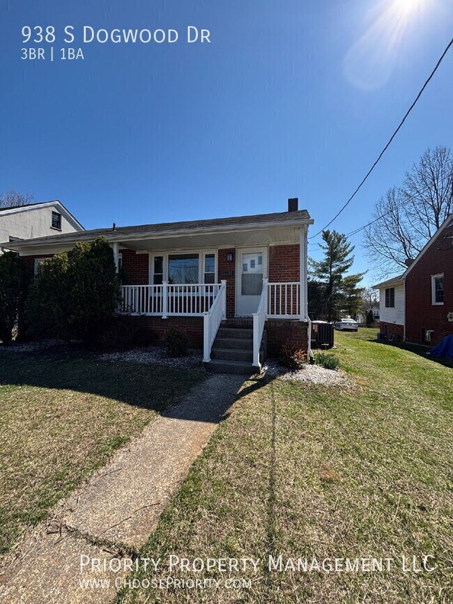 Building Photo - 938 S Dogwood Dr