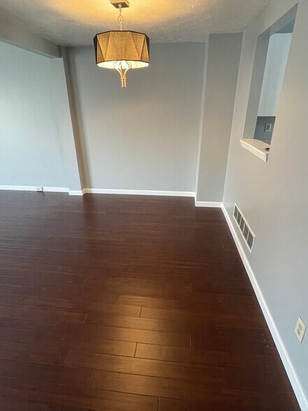 Building Photo - 9525 Colegate Way