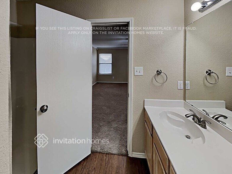 Building Photo - 8609 Trinity Vista Trail