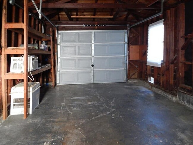 Building Photo - 2581 Buena Vista Ave