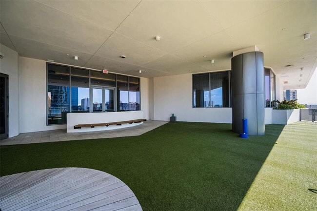 Building Photo - 275 1st Ave S