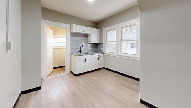 Building Photo - Old Brooklyn Area - 3 Bedroom Single Famil...