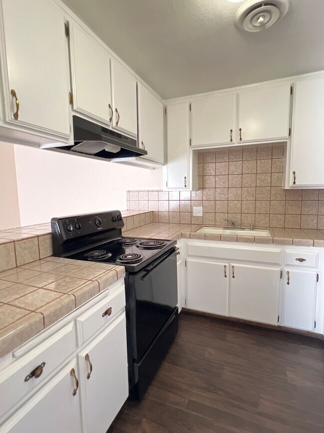 Building Photo - 6811 Klamath Way