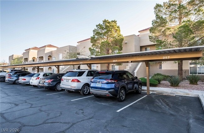 Building Photo - 1908 Villa Palms Ct