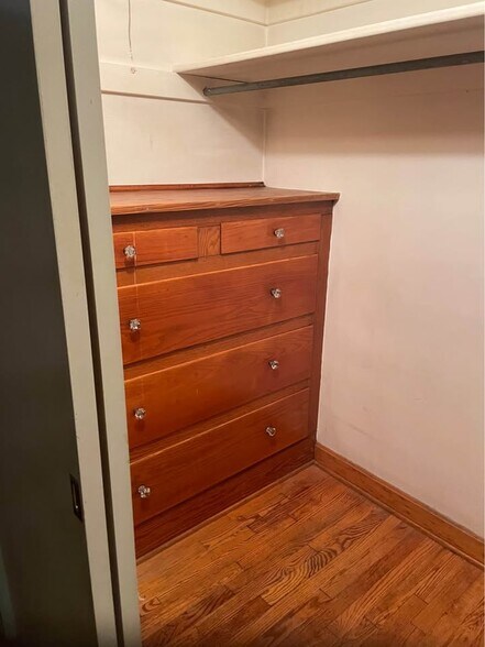 Building Photo - 320 Kenilworth Ave SE