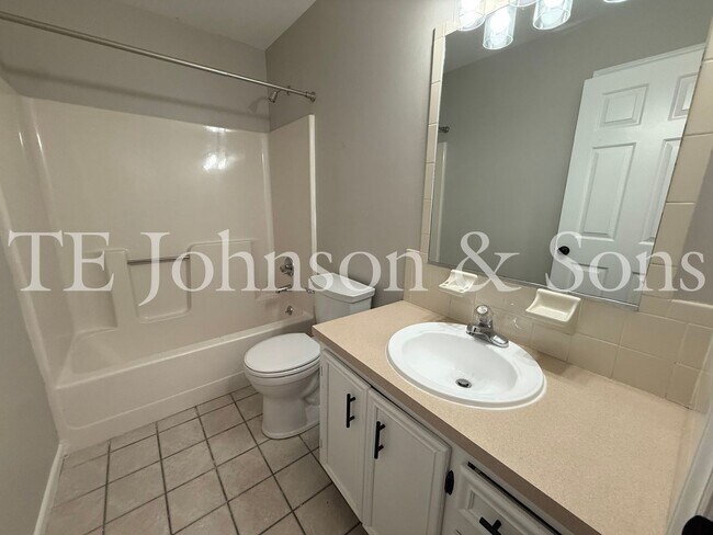 Building Photo - 259 Olde Vineyard Ct