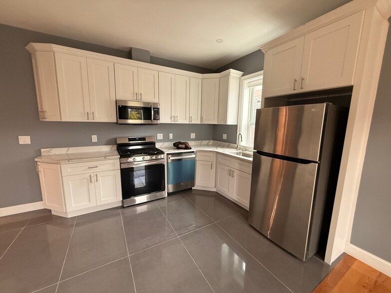 Building Photo - 339 Cambridge St