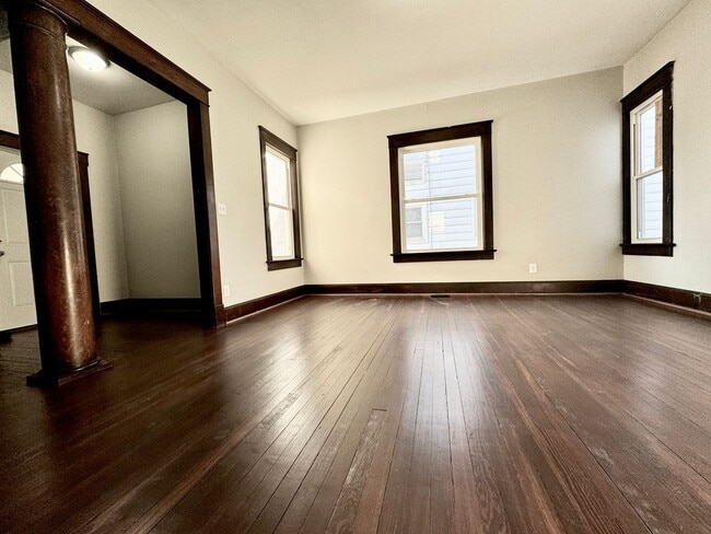 Building Photo - Historic Charm Meets Modern Comfort – Reno...