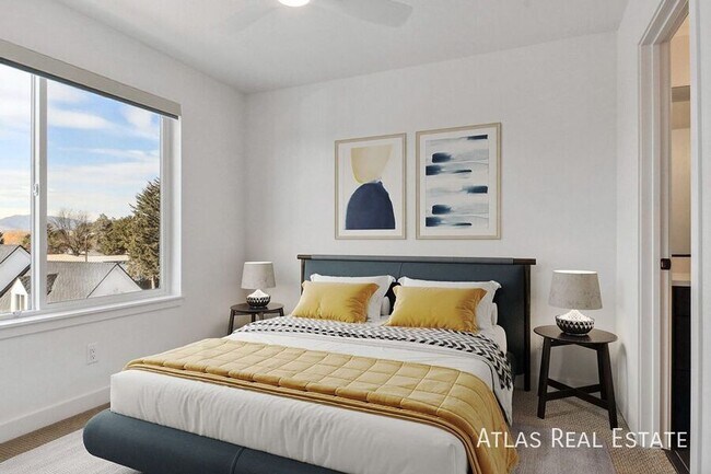 Building Photo - 240 Osiander St