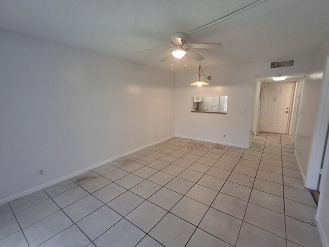Building Photo - 8770 Royal Palm Blvd