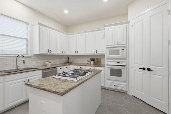 Building Photo - 1110 Birdsall St