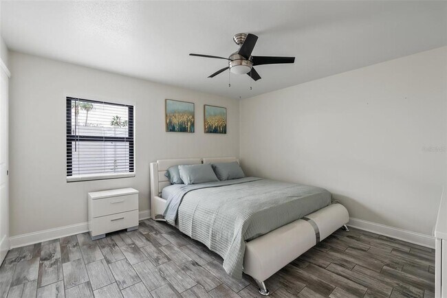 Building Photo - 3909 W Cleveland St