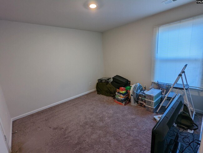 Building Photo - 139 Weeping Willow Cir