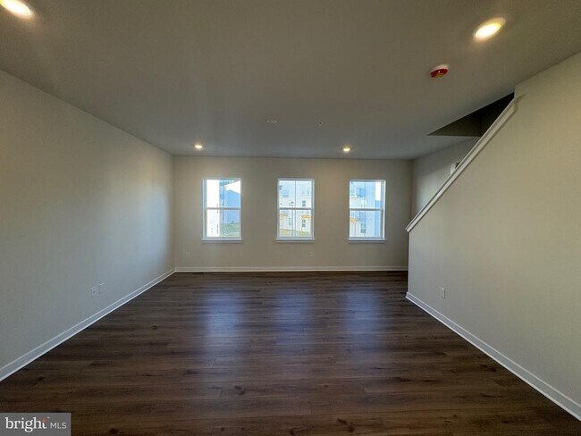 Building Photo - 25 Atkins Dr