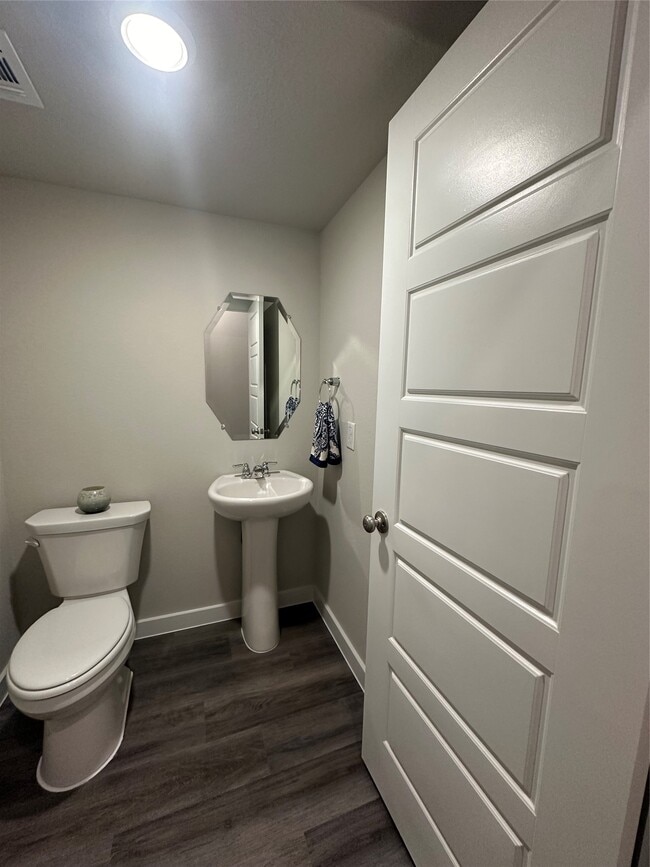 Building Photo - 3110 Valley Peak Dr