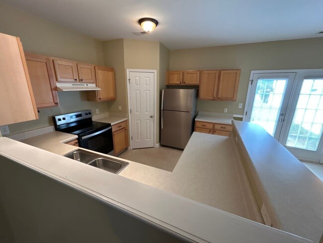 Building Photo - 3 Bed | 2.5 Bath Townhouse in North Raleigh