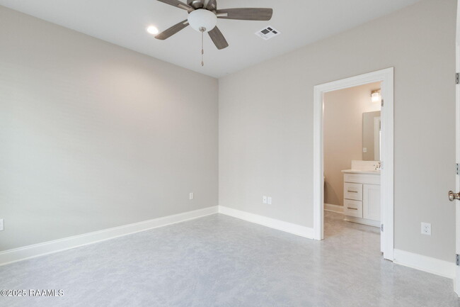 Building Photo - 112 Gadwall Dr