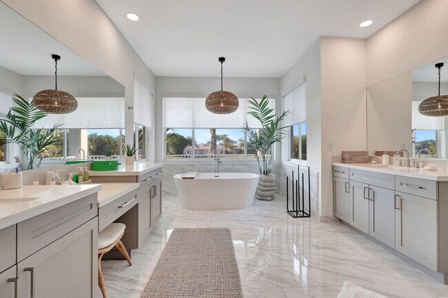 Building Photo - 11615 Paradise Cove Ln