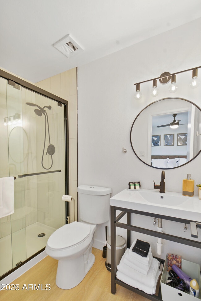 Building Photo - 5909 N 81st St