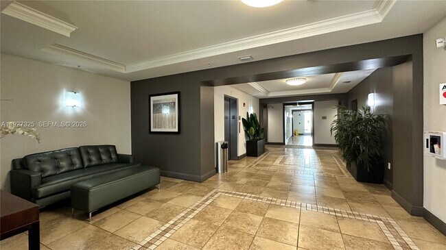 Building Photo - 2401 NE 65th St