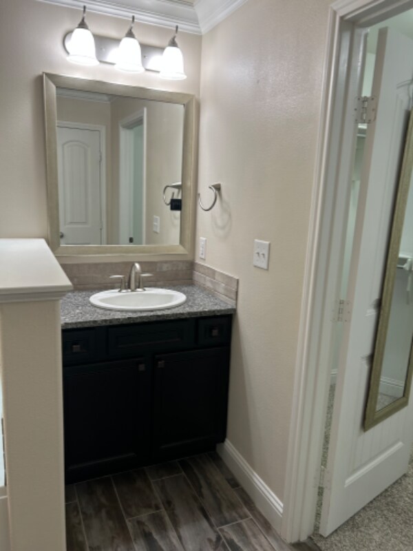 Building Photo - 800 E 92nd St