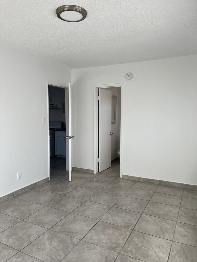Building Photo - 9204 Sepulveda Blvd
