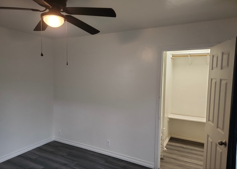 Building Photo - 306 W Sunkist St