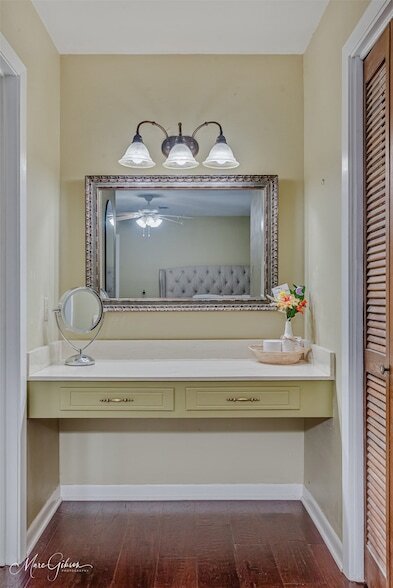 Building Photo - 7440 Camelback Dr