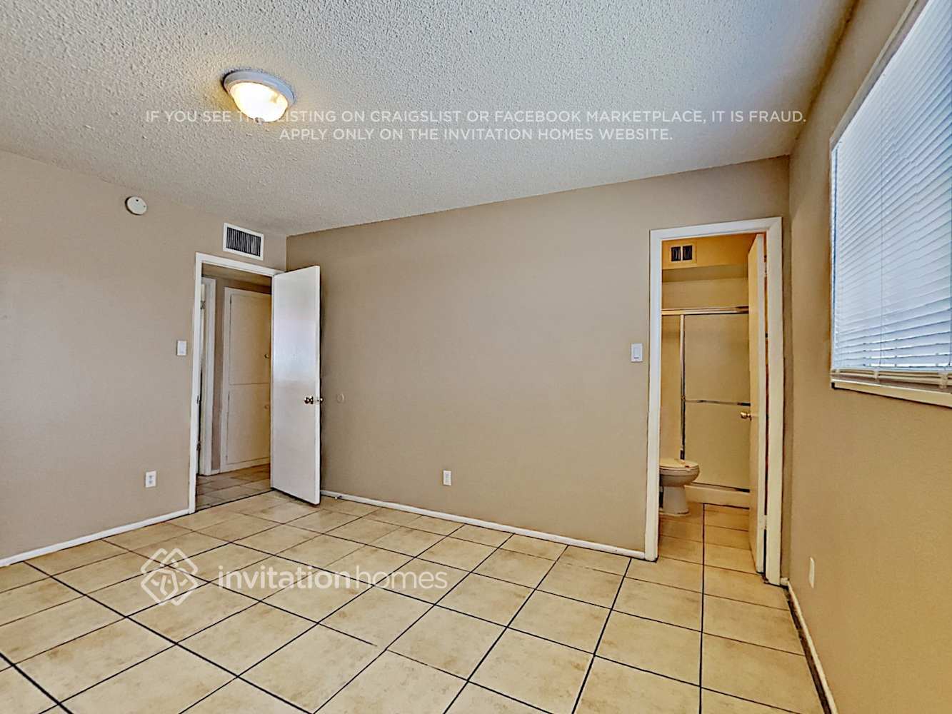 Building Photo - 7502 W Indianola Ave