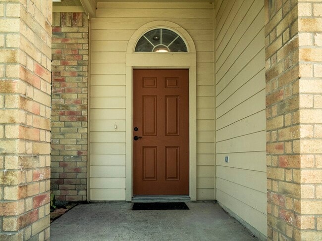 Building Photo - 2414 Alcove Foster Ct
