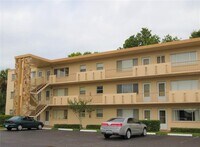 Building Photo - 4480 Ironwood Cir