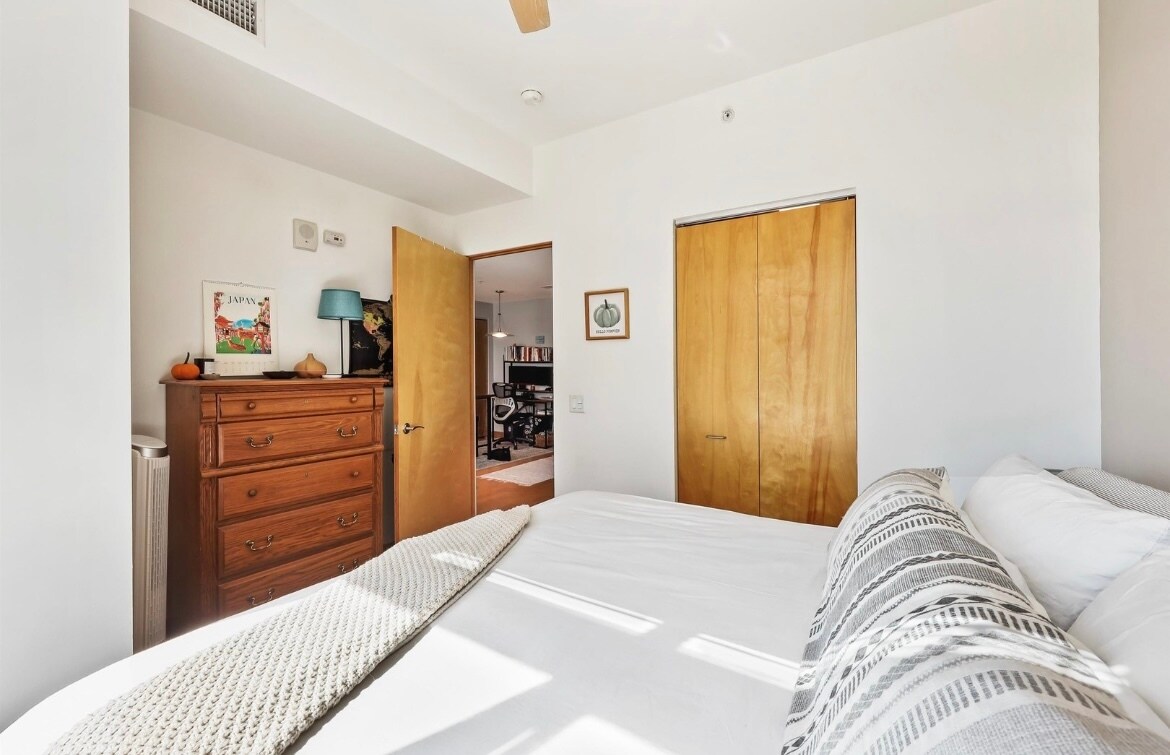 Building Photo - 309 W Washington Ave