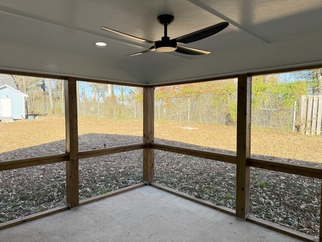 Building Photo - 118 Mineral Springs Rd