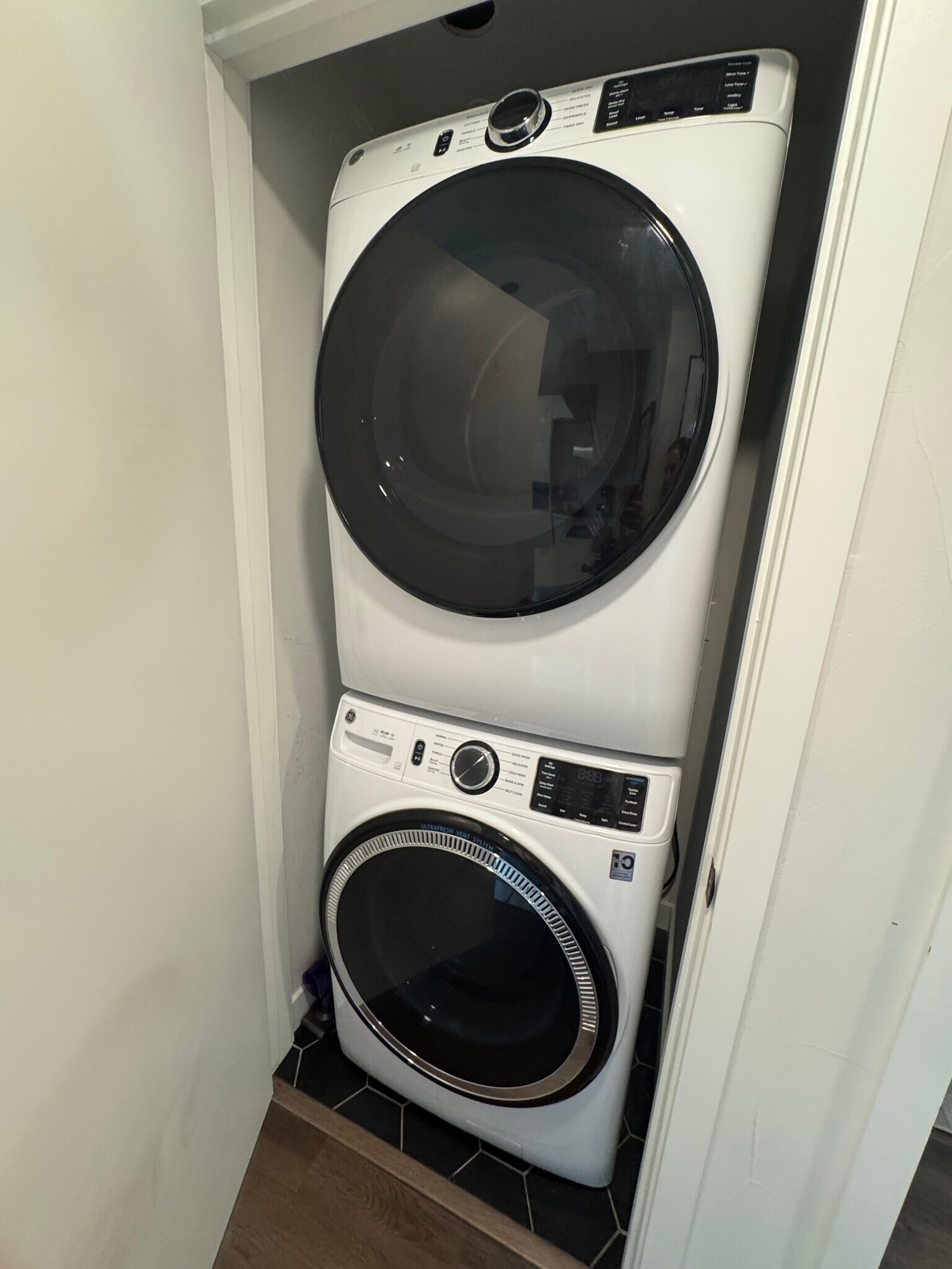 Building Photo - 2120 N Downing St