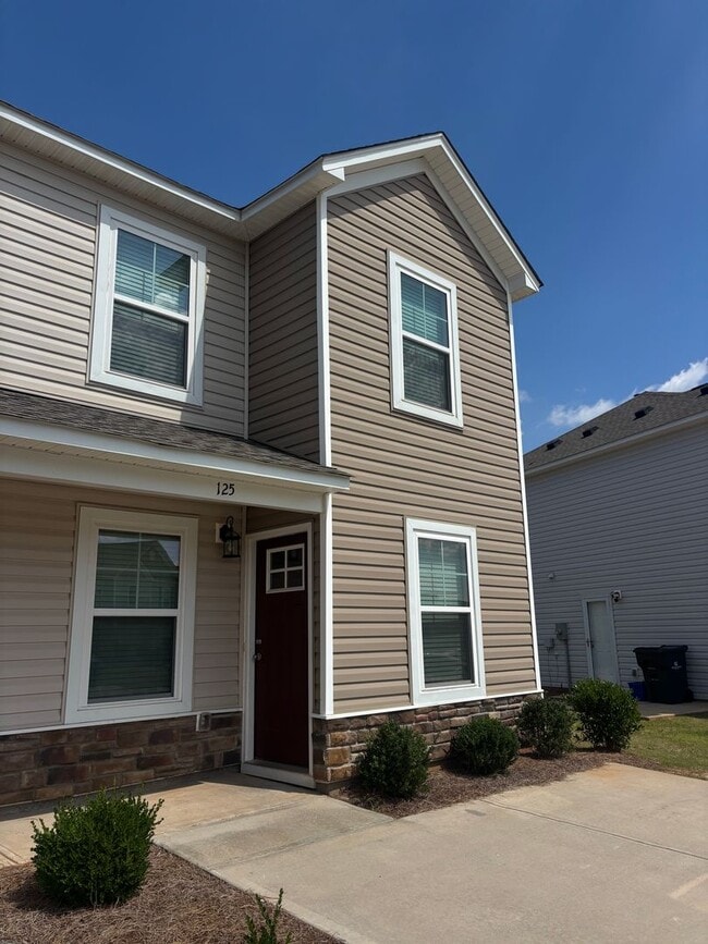 Building Photo - 125 Adger Rd
