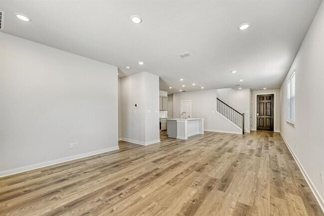 Building Photo - 3208 Canyon River Ln