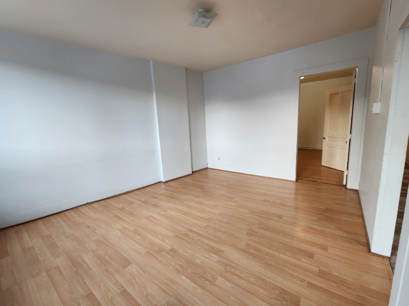 Building Photo - 12 State St