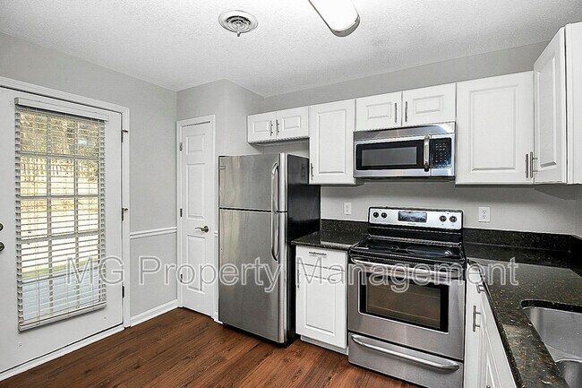 Building Photo - 141 Brookshire Dr
