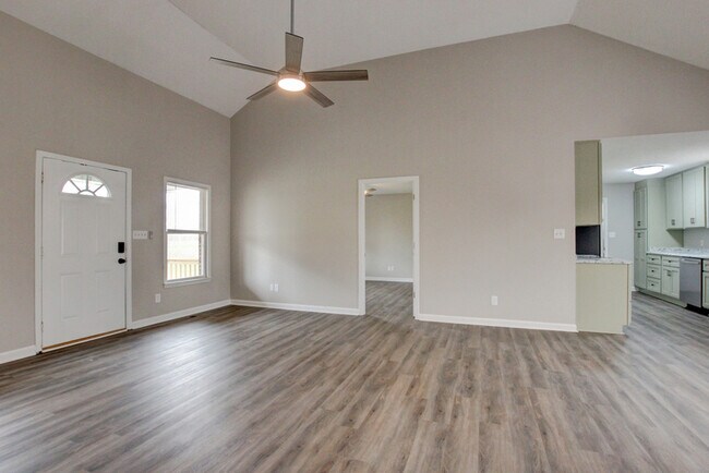Building Photo - 2481 Clarksville Rd